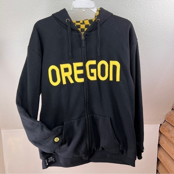 DONEGAL BAY OUTERWEAR OREGON DUCKS HOODIE NWOT. Reversible. XXL. Black outside